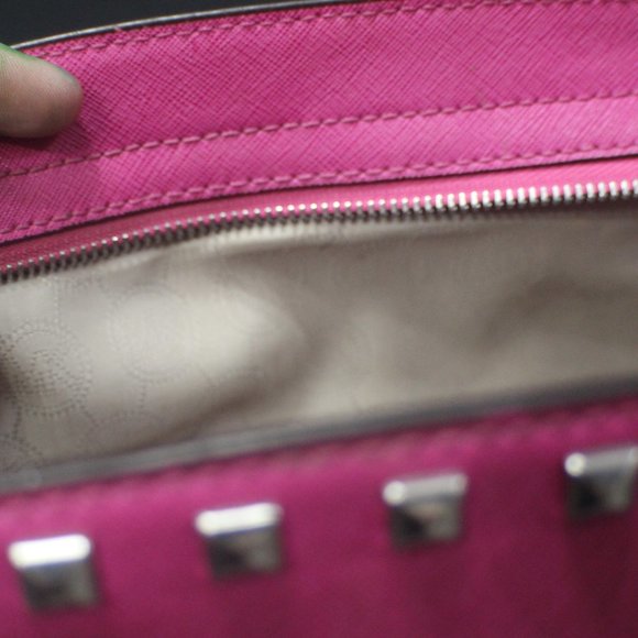 PINK STUDDED MICHAEL KORS BAG - Picture 4 of 5